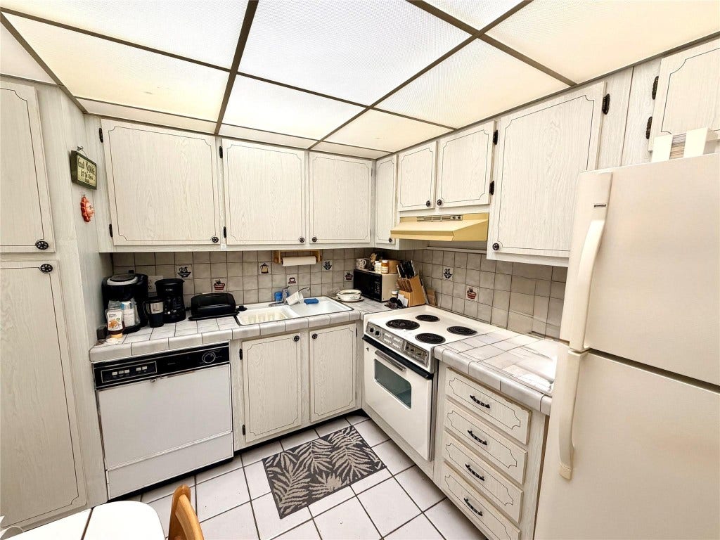 136 S Cypress Road, #317, Pompano Beach, FL 33060 136 S Cypress Road, #317, Pompano Beach, FL 33060