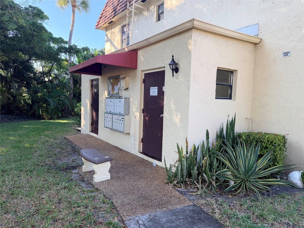 136 S Cypress Road, #317, Pompano Beach, FL 33060 136 S Cypress Road, #317, Pompano Beach, FL 33060