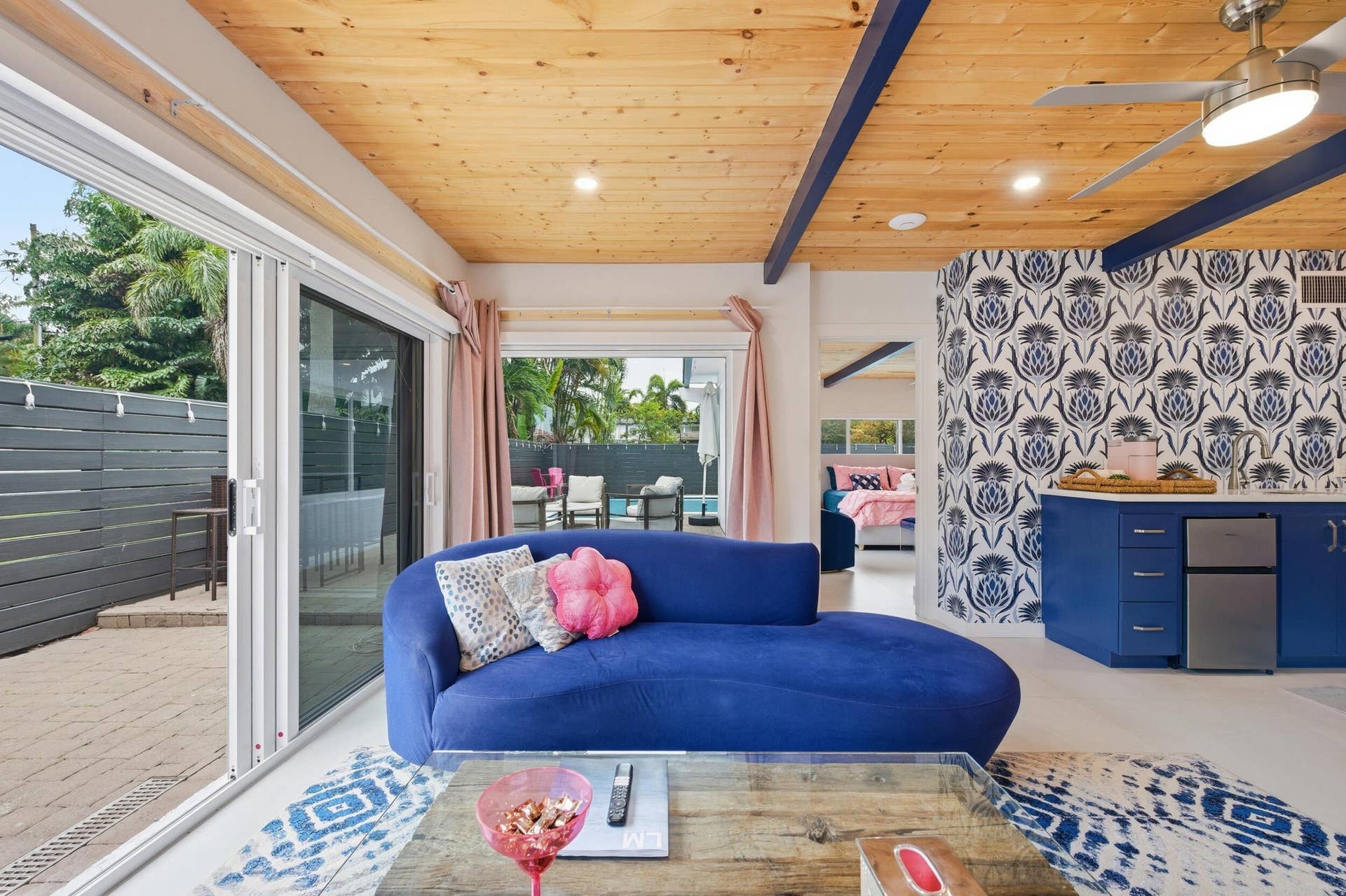 100 NE 22nd Street, Wilton Manors, FL 33305 42__d4s5961