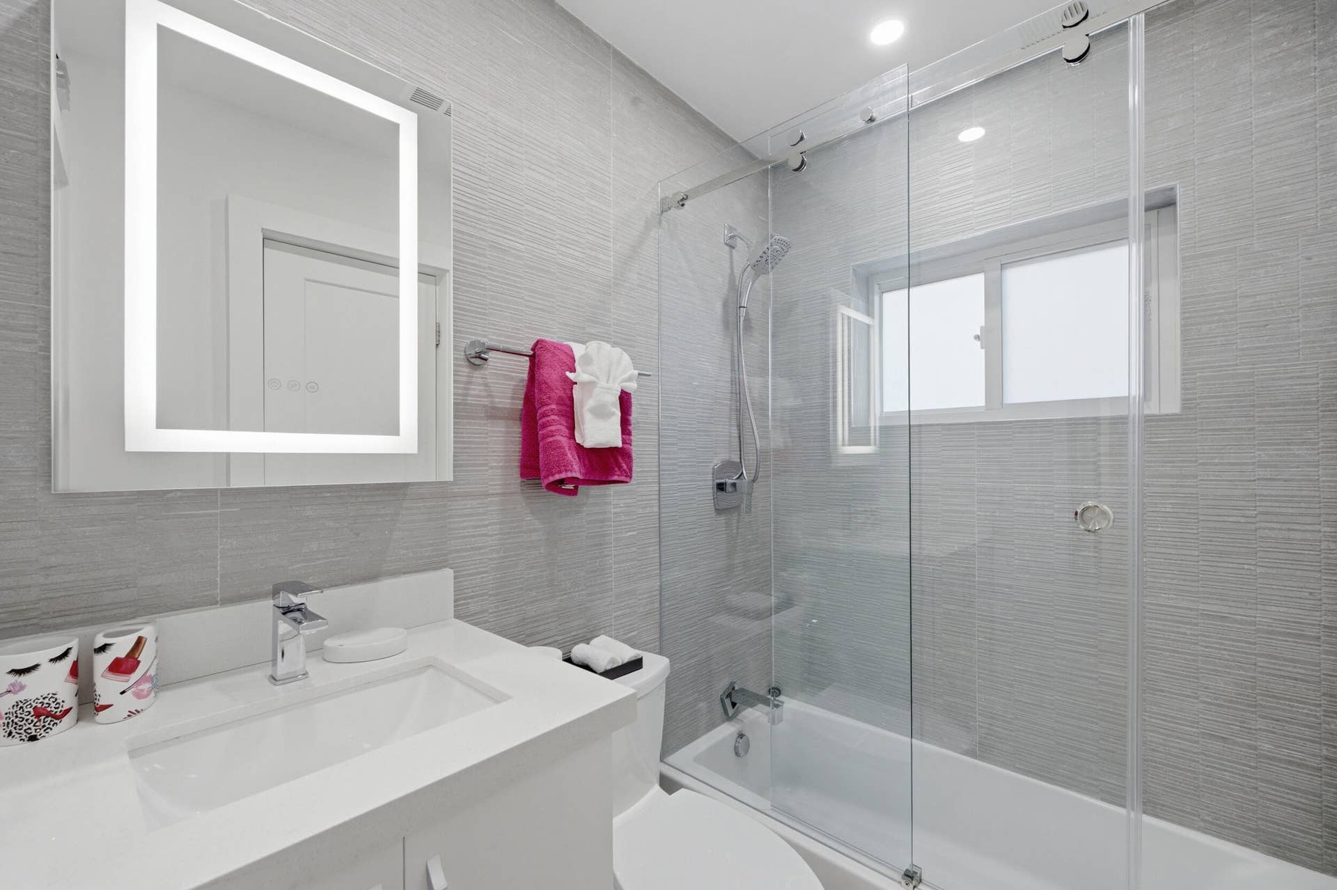 100 NE 22nd Street, Wilton Manors, FL 33305 38__d4s5906