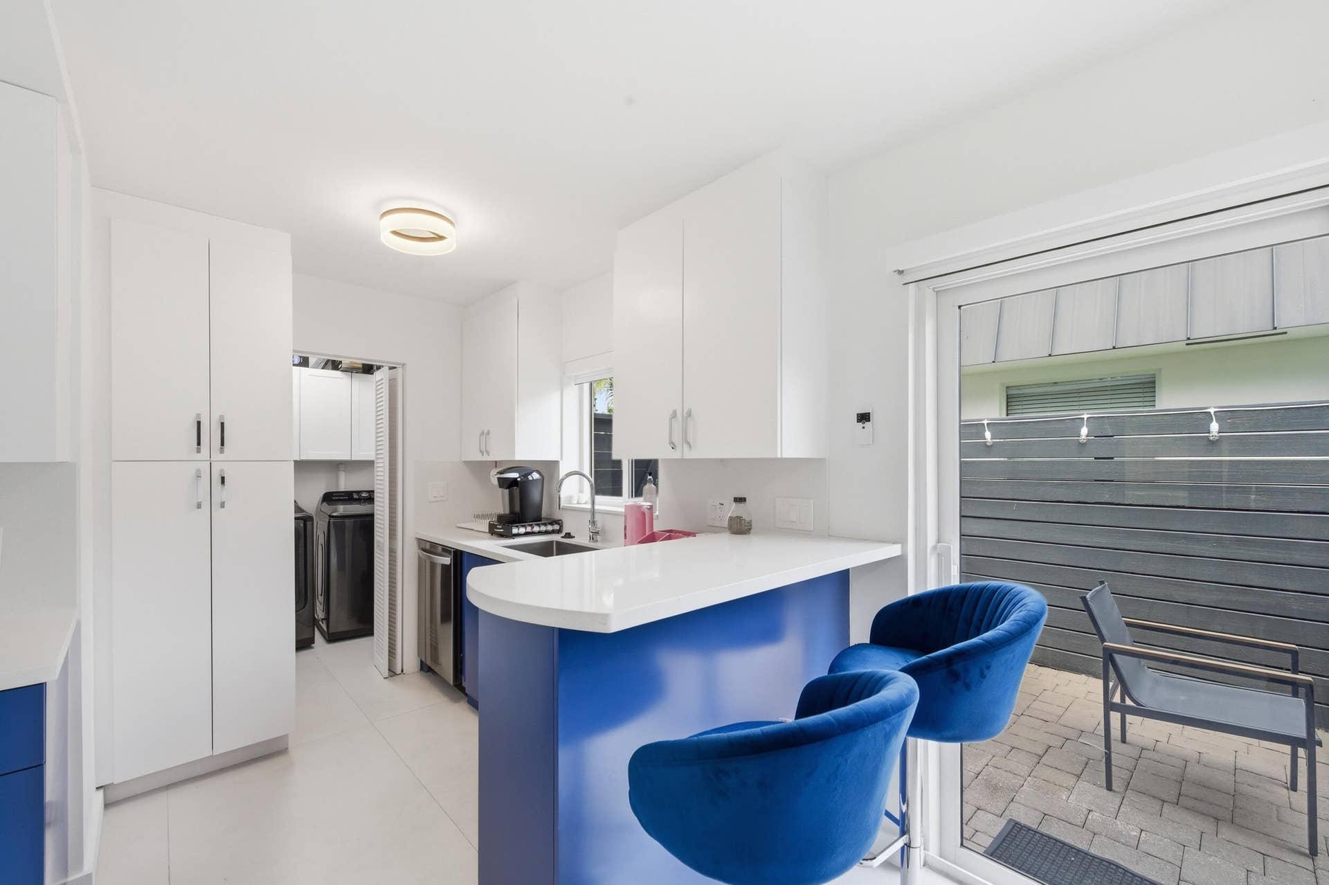 100 NE 22nd Street, Wilton Manors, FL 33305 28__d4s5781