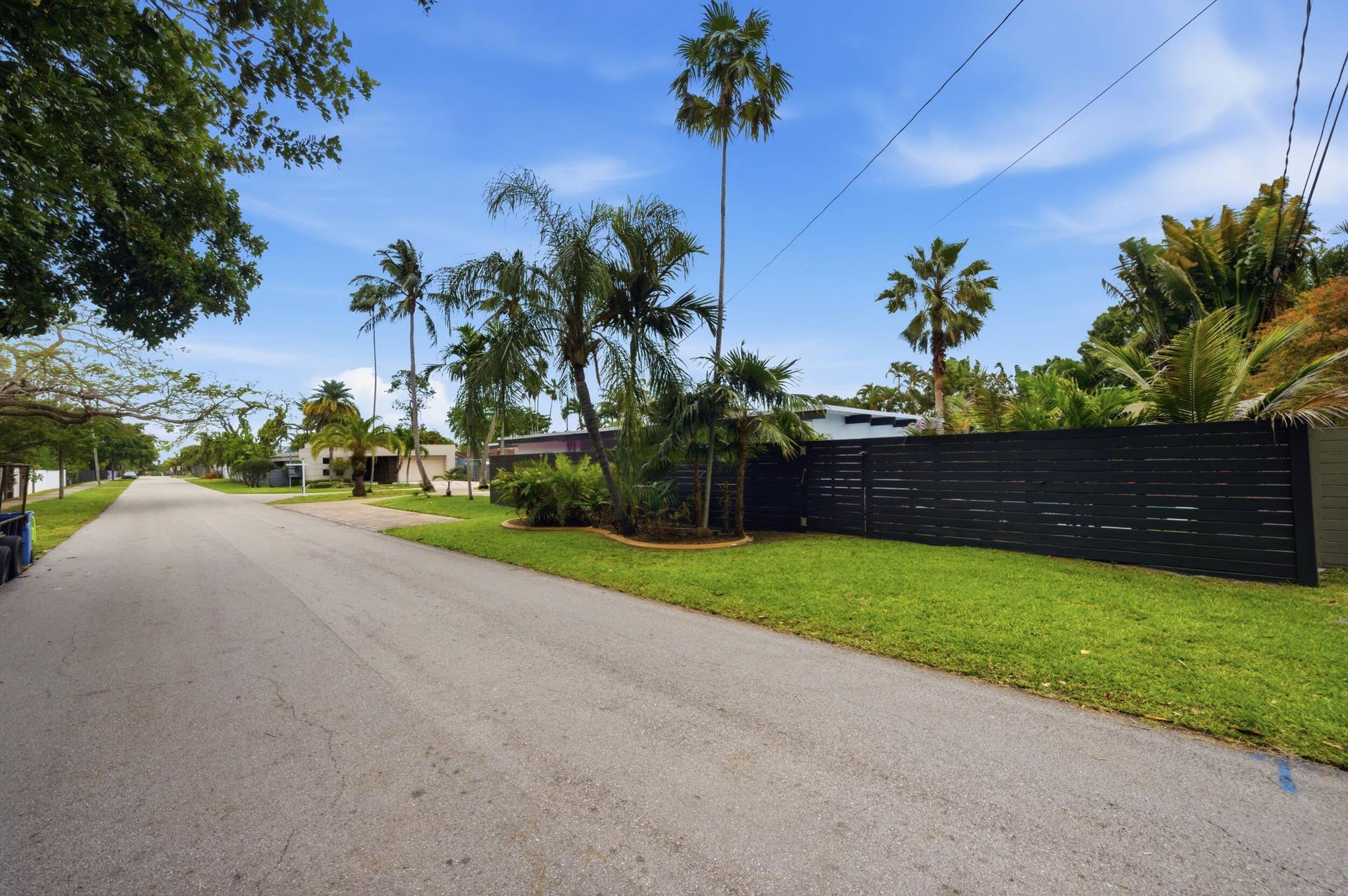 100 NE 22nd Street, Wilton Manors, FL 33305 56__d4s6186
