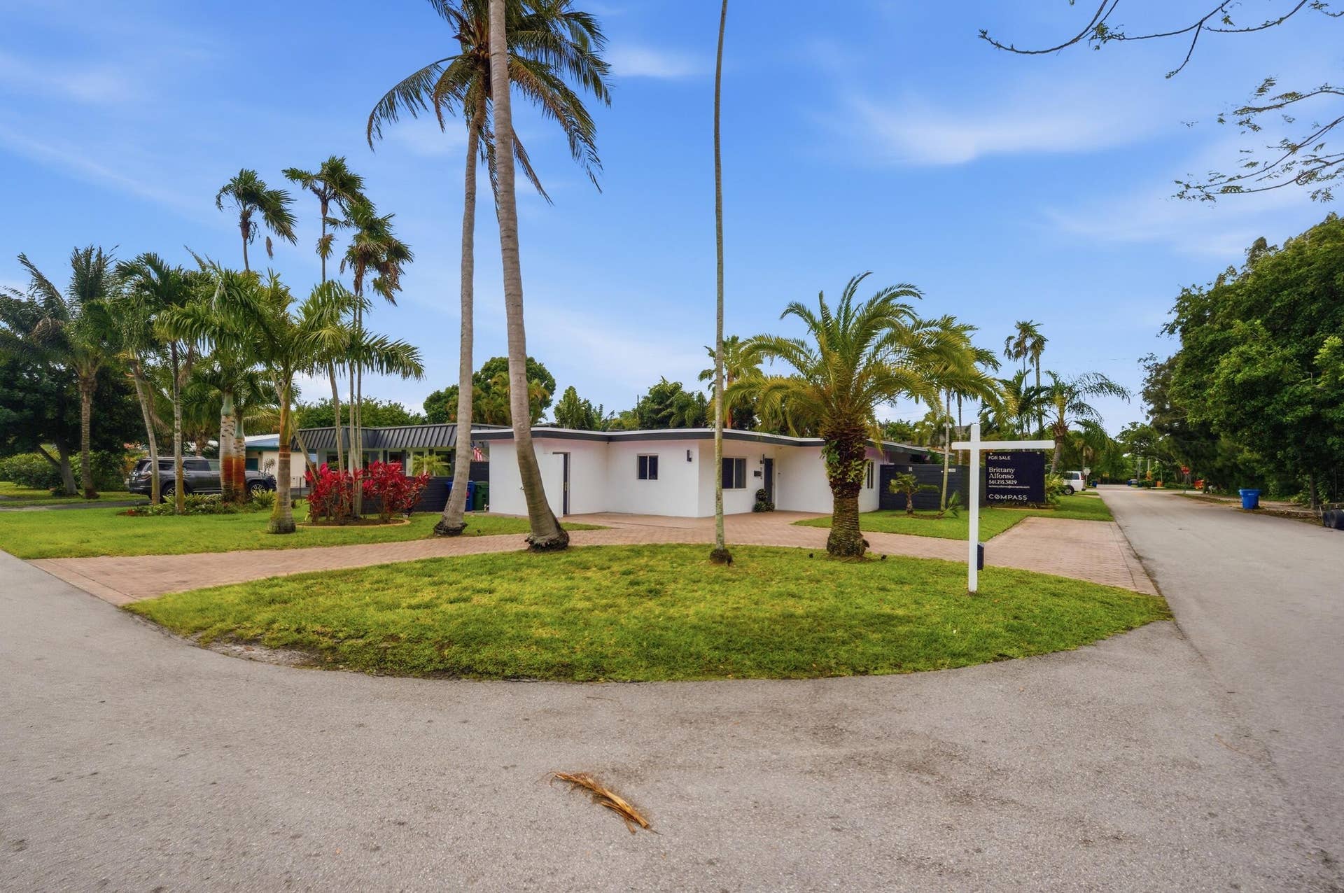100 NE 22nd Street, Wilton Manors, FL 33305 4__d4s6176
