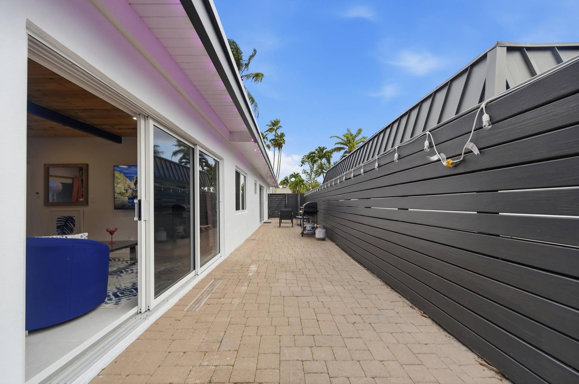100 NE 22nd Street, Wilton Manors, FL 33305 54__d4s6126