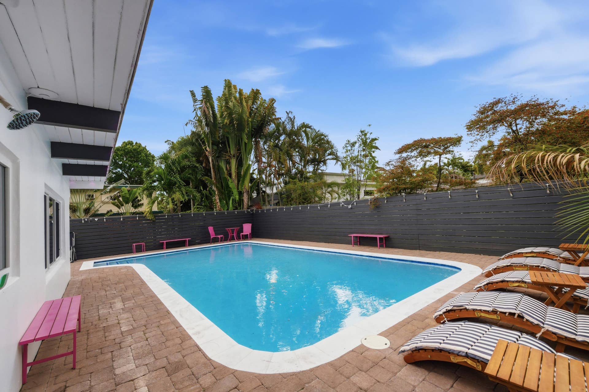 100 NE 22nd Street, Wilton Manors, FL 33305 52__d4s6111