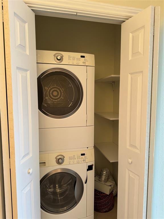 1301 E Hillsboro Boulevard, #205, Deerfield Beach, Deerfield Beach, FL 33441 laundry