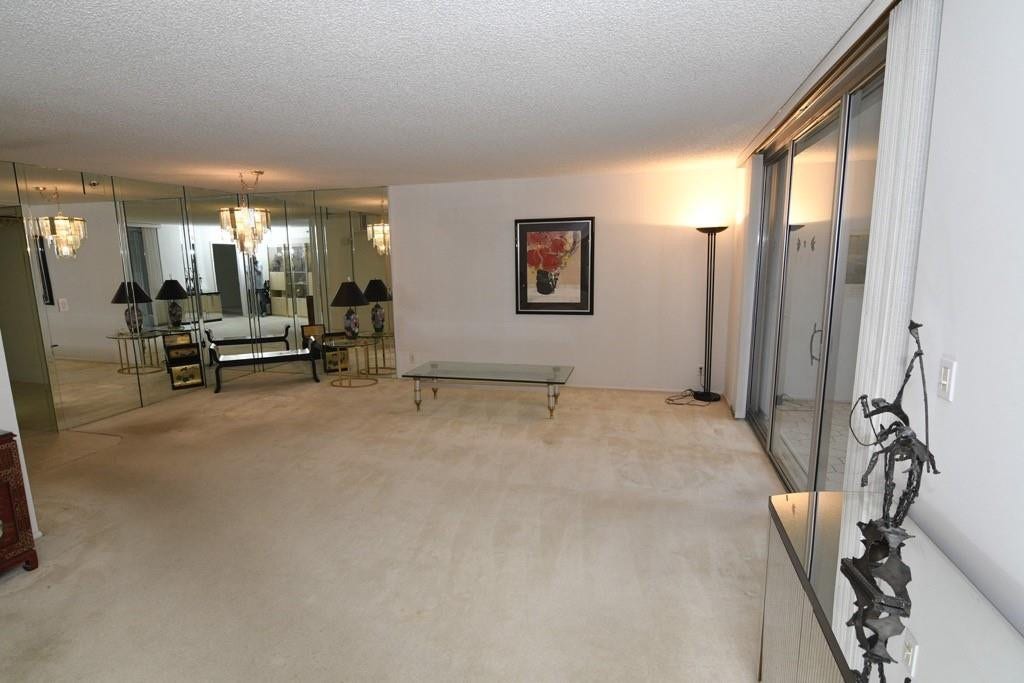 3095 N N Course, #1008, Pompano Beach, FL 33069 Living room