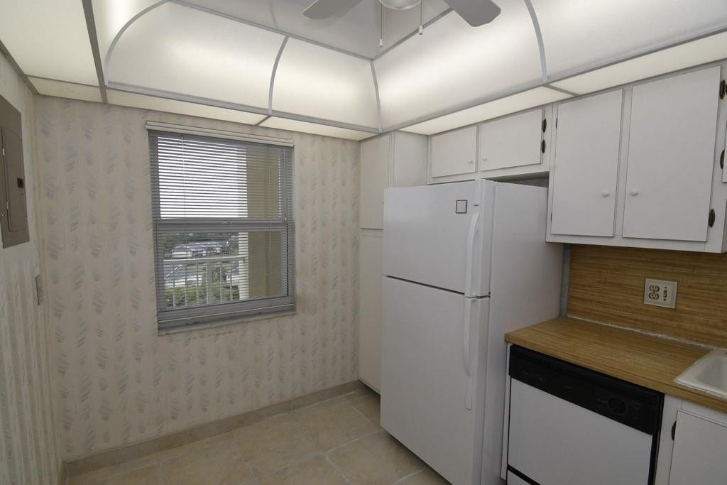 3095 N N Course, #1008, Pompano Beach, FL 33069 New Breaker box, Kitchen window