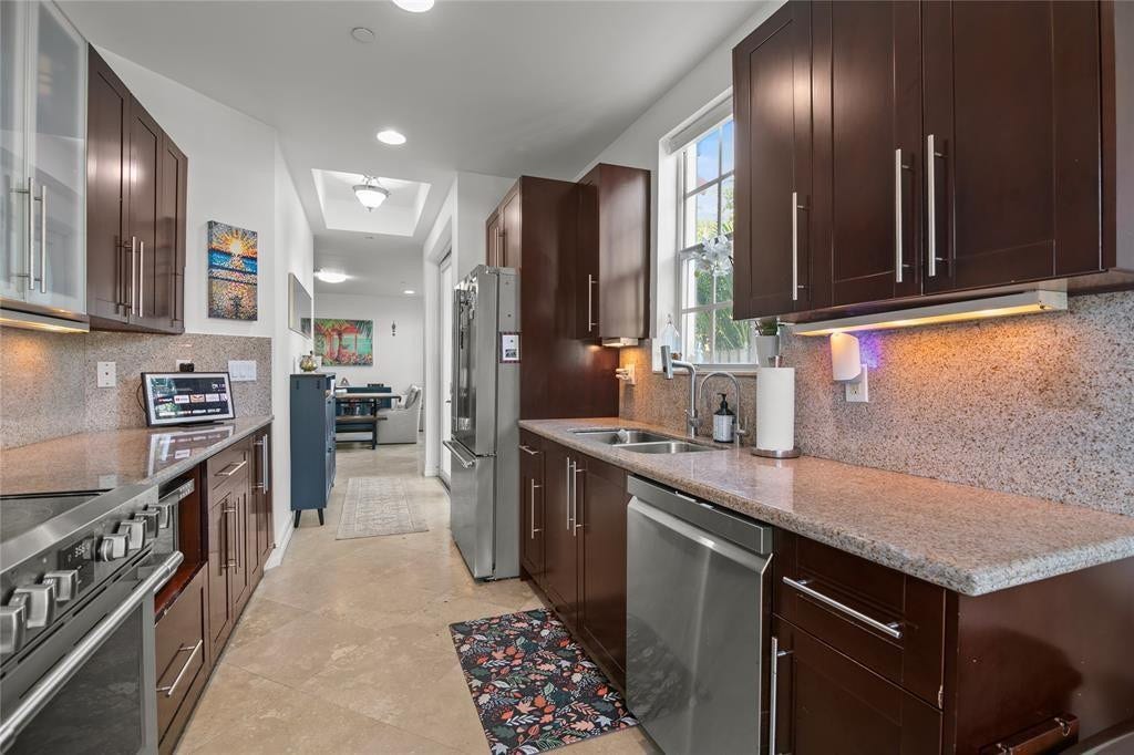 732 NE 15th Avenue, Fort Lauderdale, FL 33304 Photo 10