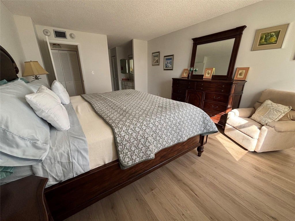 4900 N Ocean Boulevard, #1003, Lauderdale-By-The-Sea, Lauderdale By The Sea, FL 33308