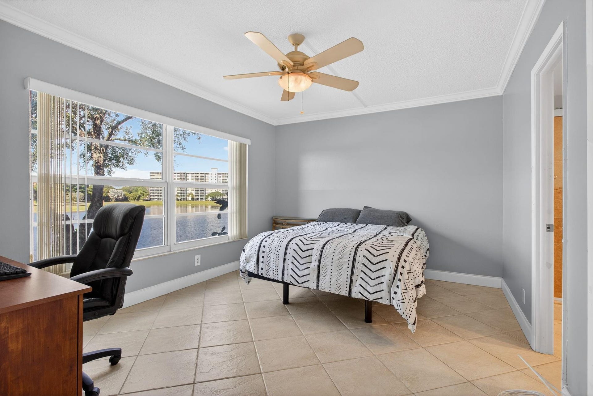 2801 N Palm Aire Drive, #203, Pompano Beach, FL 33069 Photo 24