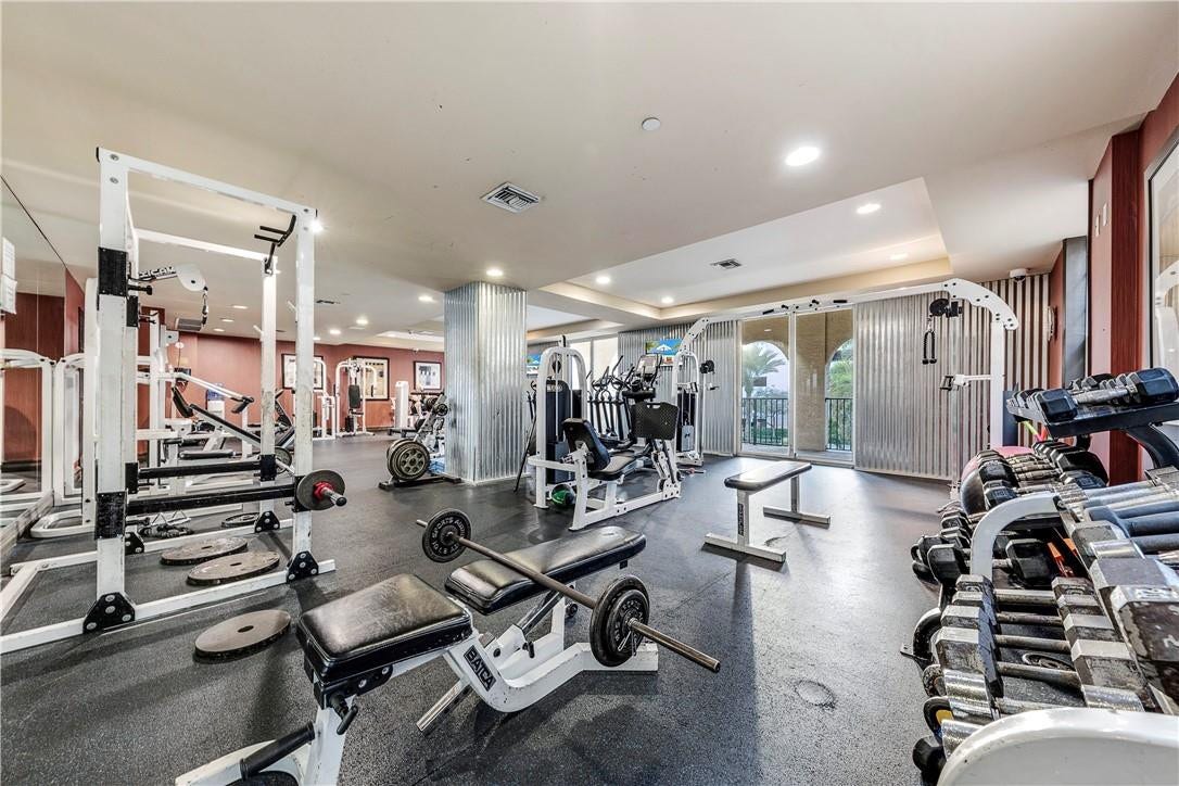 520 SE 5th Avenue, #2404, Fort Lauderdale, FL 33301 Gym with free weights, cardio and new flooring