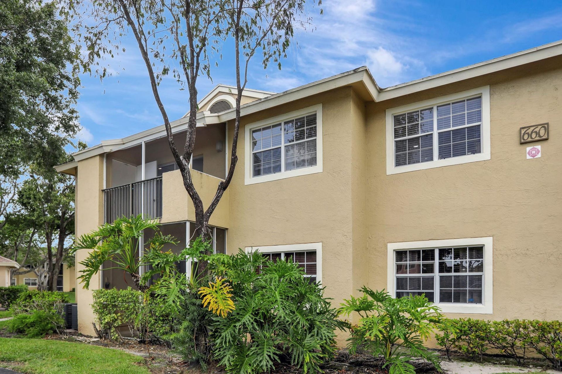660 Cypress Club Way, #D11, Deerfield Beach, Deerfield Beach, FL 33064 Photo 3