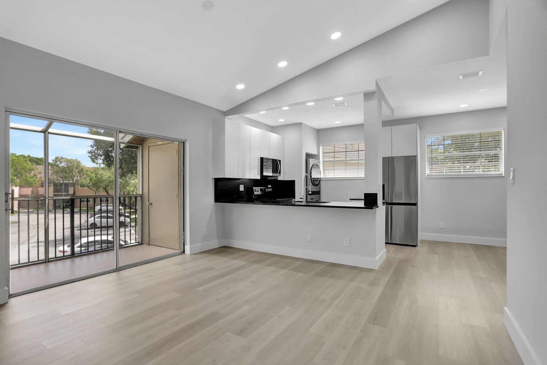660 Cypress Club Way, #D11, Deerfield Beach, Deerfield Beach, FL 33064 Photo 14