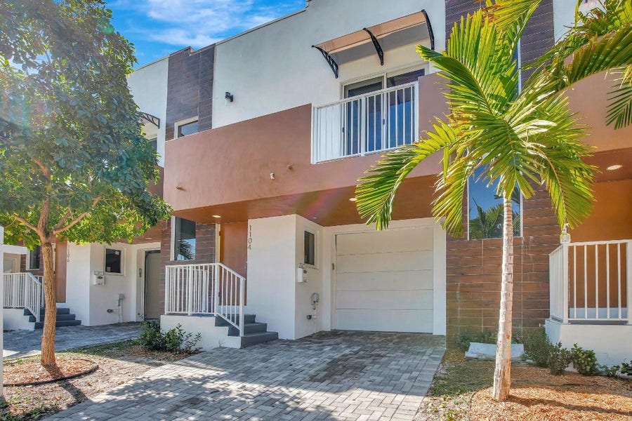 Property photo for 1104 S 20th Avenue, Hollywood, FL