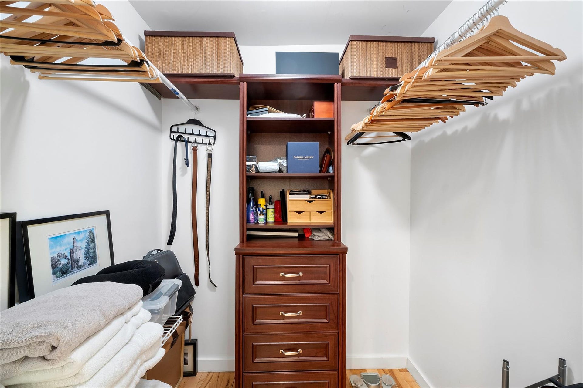119 NW 21st Court, Wilton Manors, FL 33311 Double walkin closet