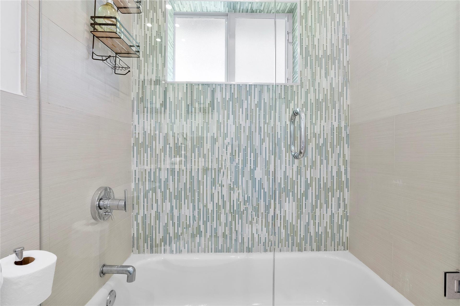 119 NW 21st Court, Wilton Manors, FL 33311 3rd badroom