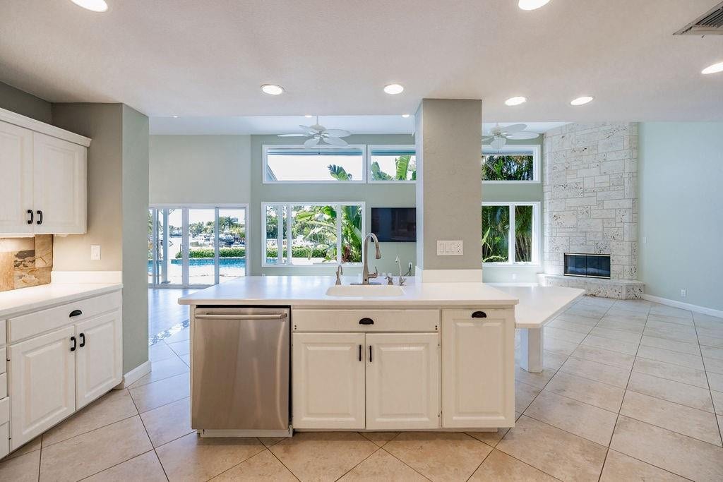 2432 NE 22nd Avenue, Lighthouse Point, FL 33064 Photo 21