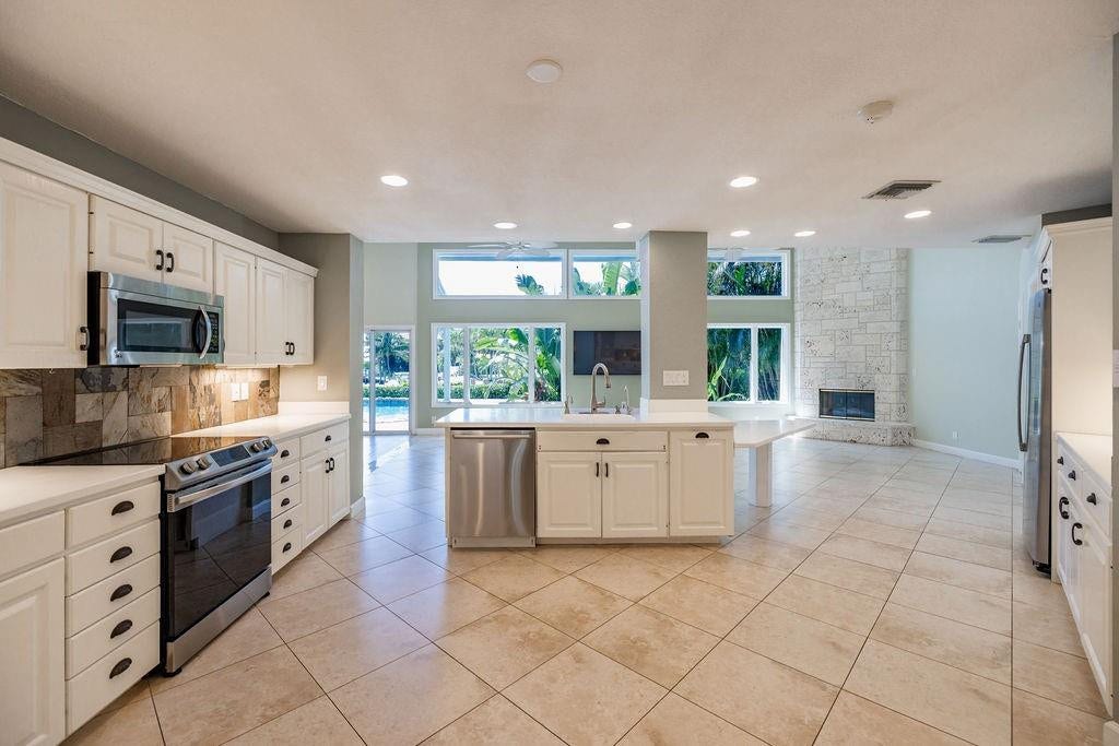 2432 NE 22nd Avenue, Lighthouse Point, FL 33064 Photo 16