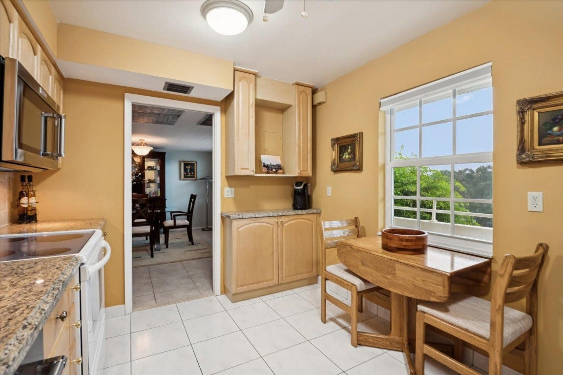 3900 Oaks Clubhouse Drive, #409, Pompano Beach, Pompano Beach, FL 33069