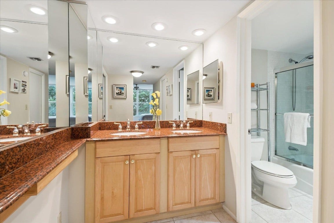 3900 Oaks Clubhouse Drive, #409, Pompano Beach, Pompano Beach, FL 33069