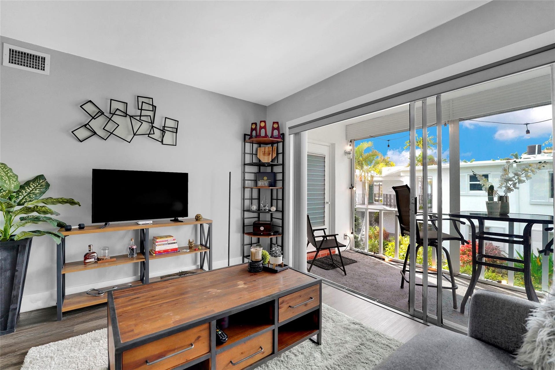 2161 NE 42nd Court, #215, Lighthouse Point, FL 33064 Photo 4