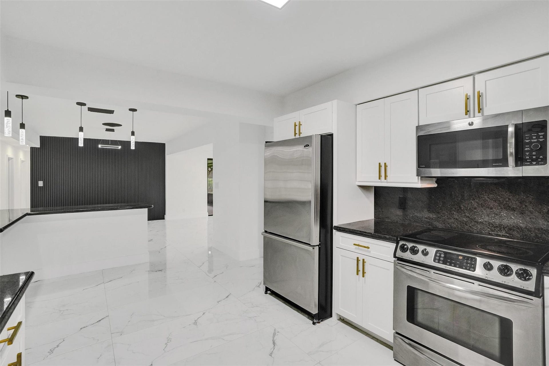 5840 SW 14th Street, Plantation, FL 33317 Photo 12