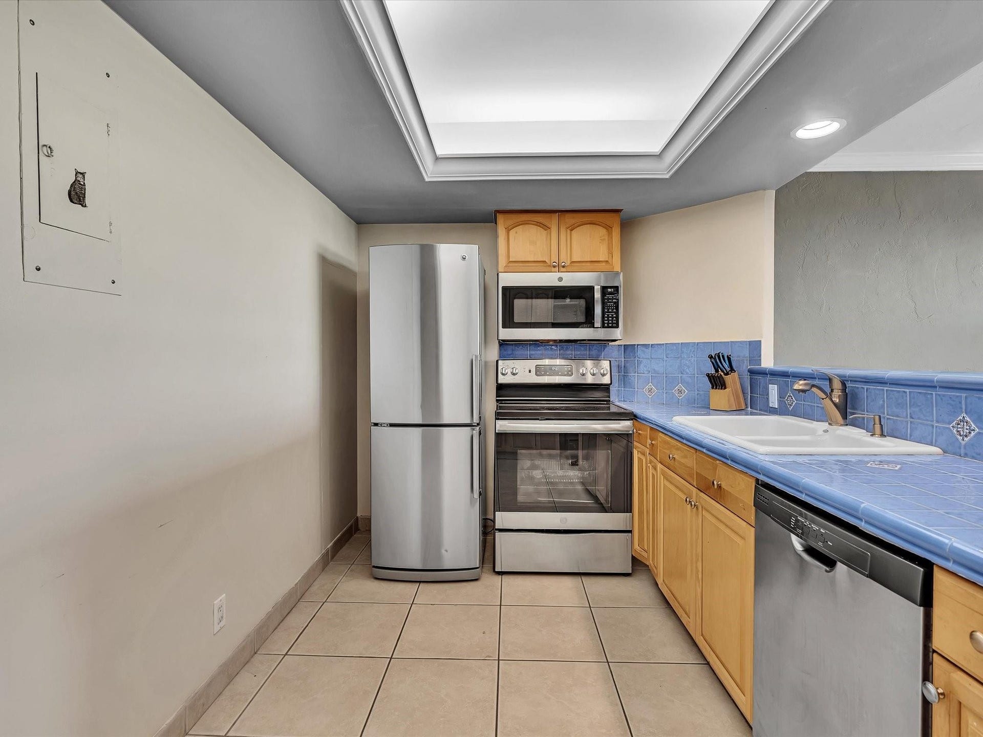 Tray ceiling