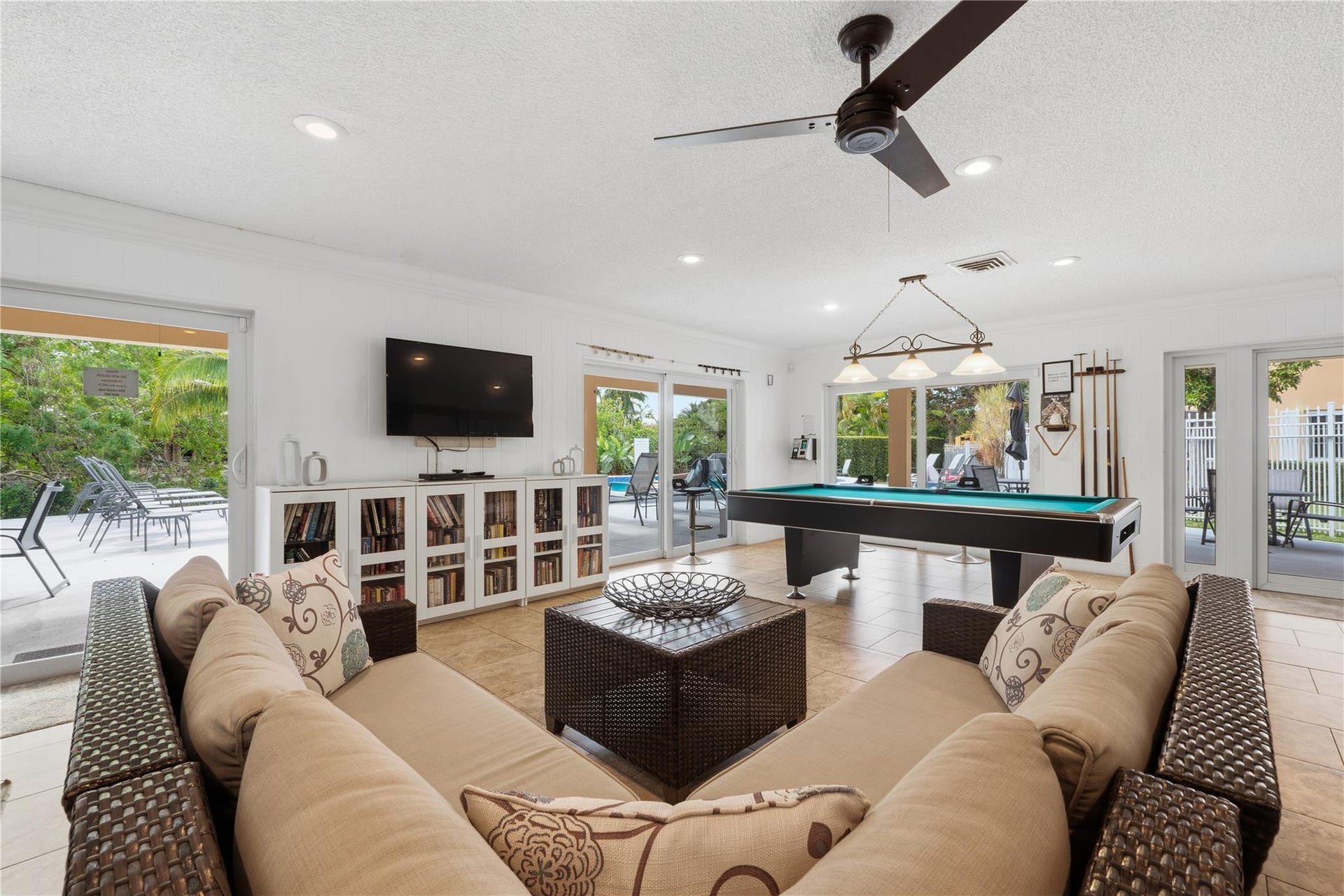 200 NE 19th Court, #211m, Wilton Manors, FL 33305 Club house