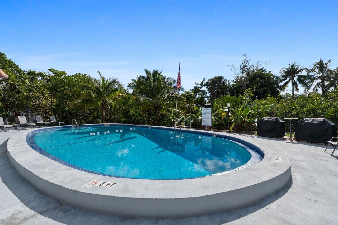 200 NE 19th Court, #211m, Wilton Manors, FL 33305 POOL