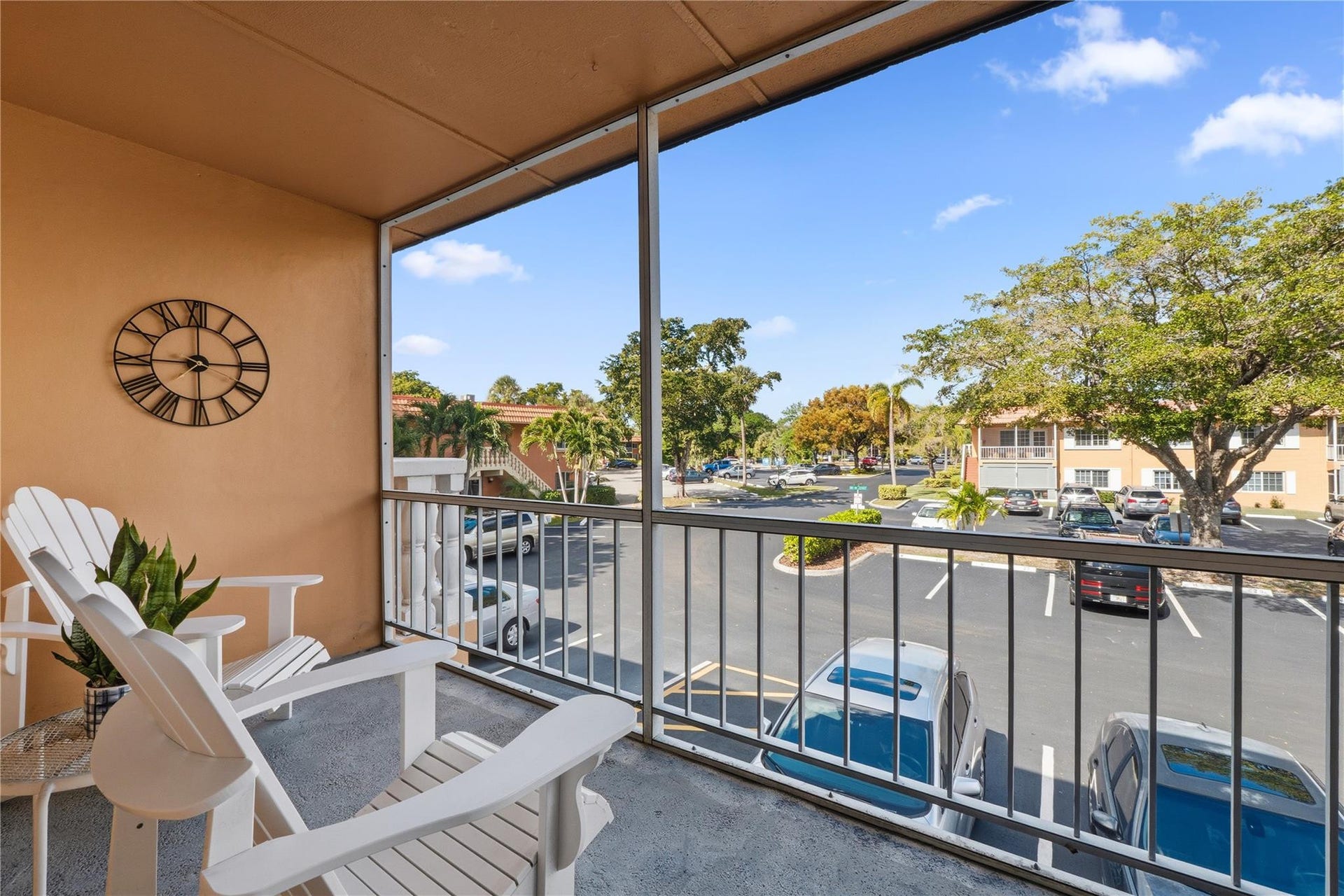 200 NE 19th Court, #211m, Wilton Manors, FL 33305 Screened Balcony