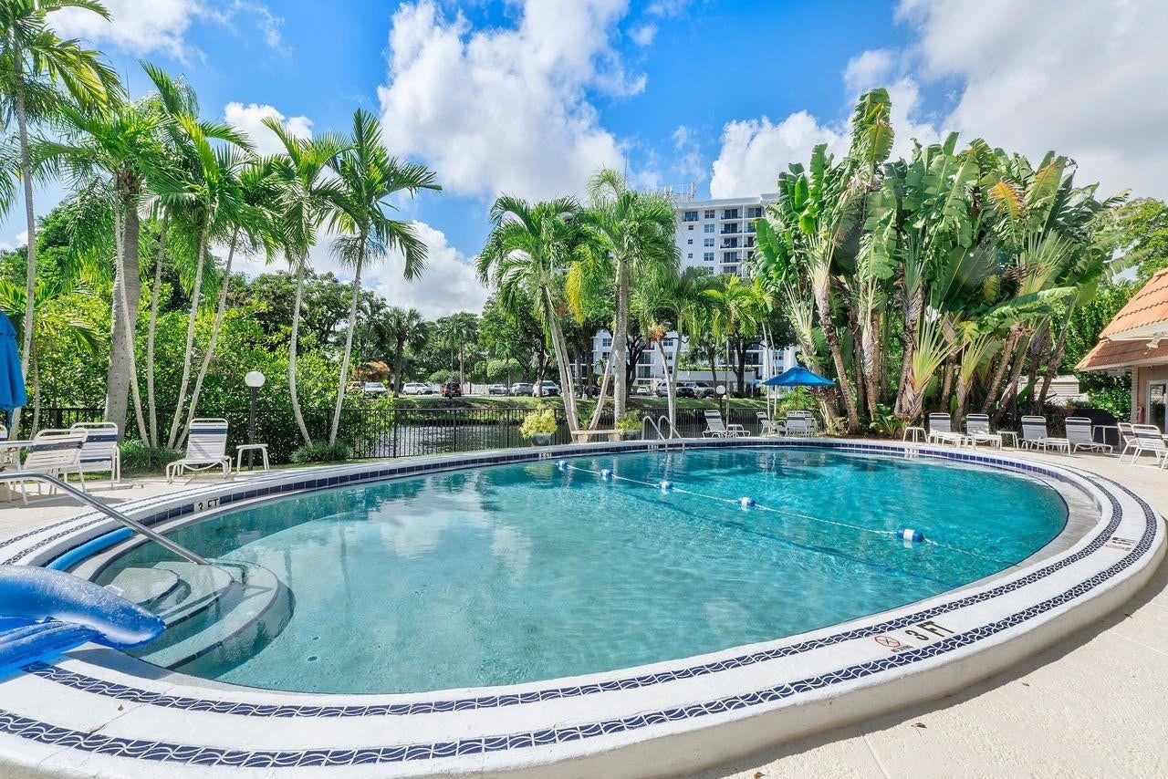 200 NE 19th Court, #211m, Wilton Manors, FL 33305 Photo 3