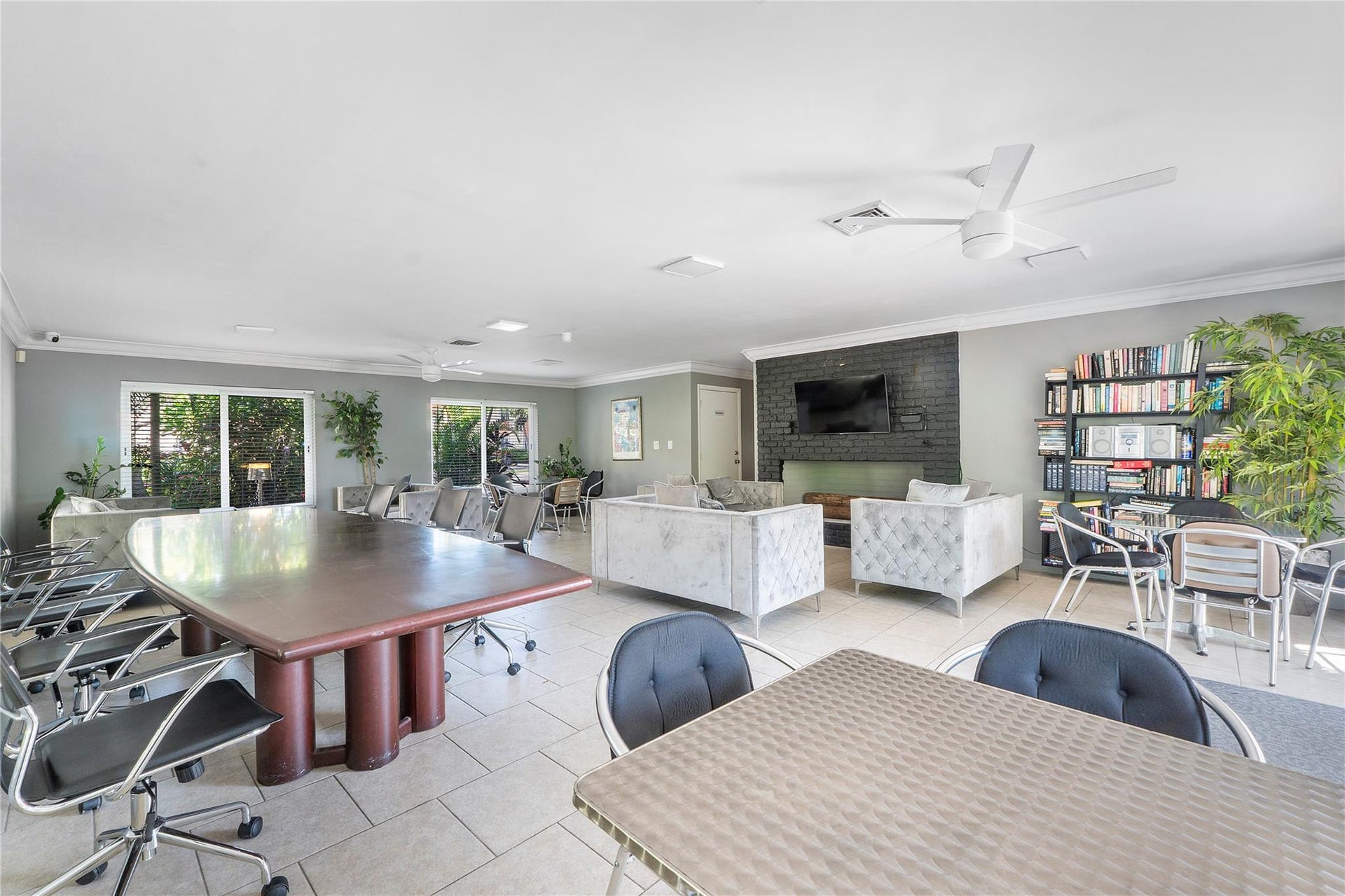 200 NE 19th Court, #211m, Wilton Manors, FL 33305 Club house