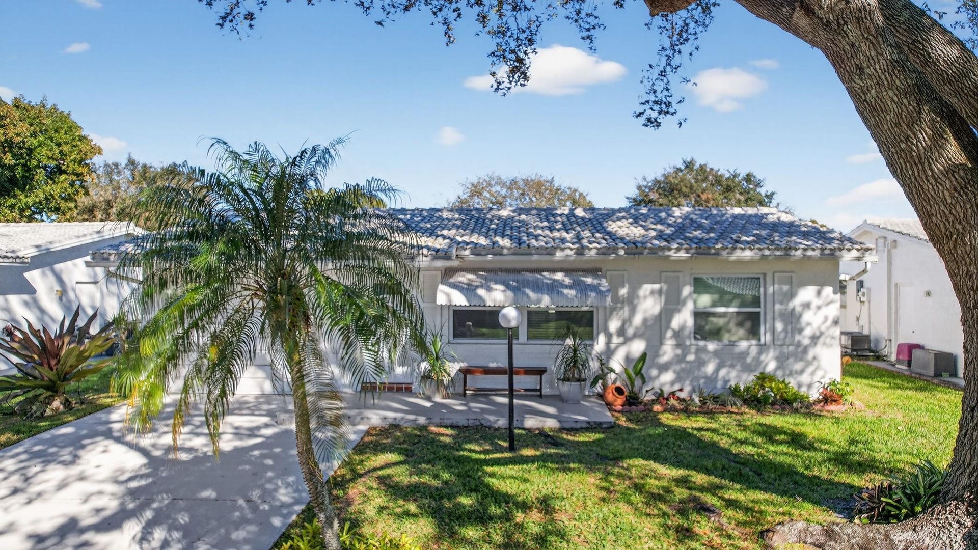 8845 NW 14th Street, Plantation, FL 33322 Front of home faces South