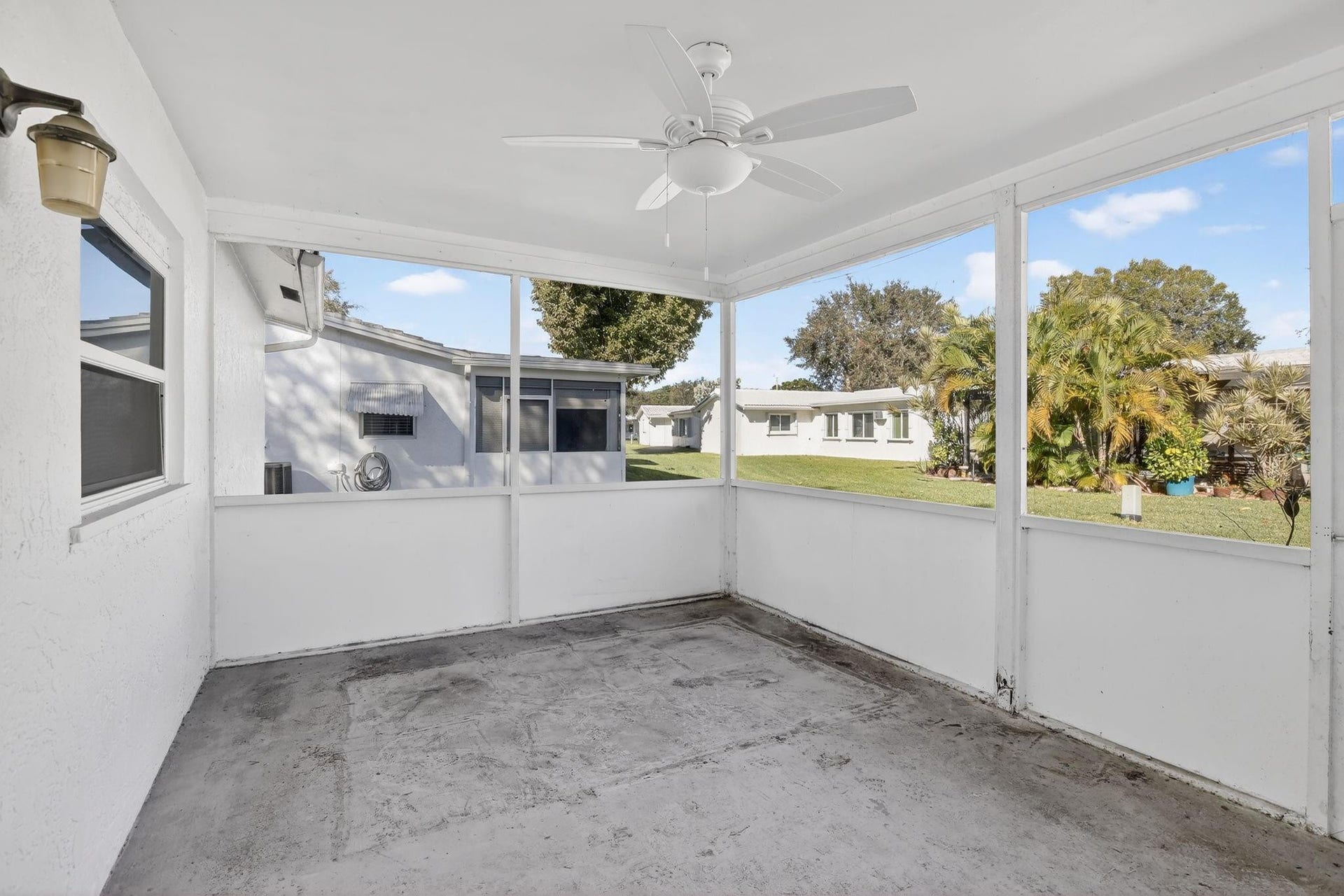 8845 NW 14th Street, Plantation, FL 33322 Screened in Patio