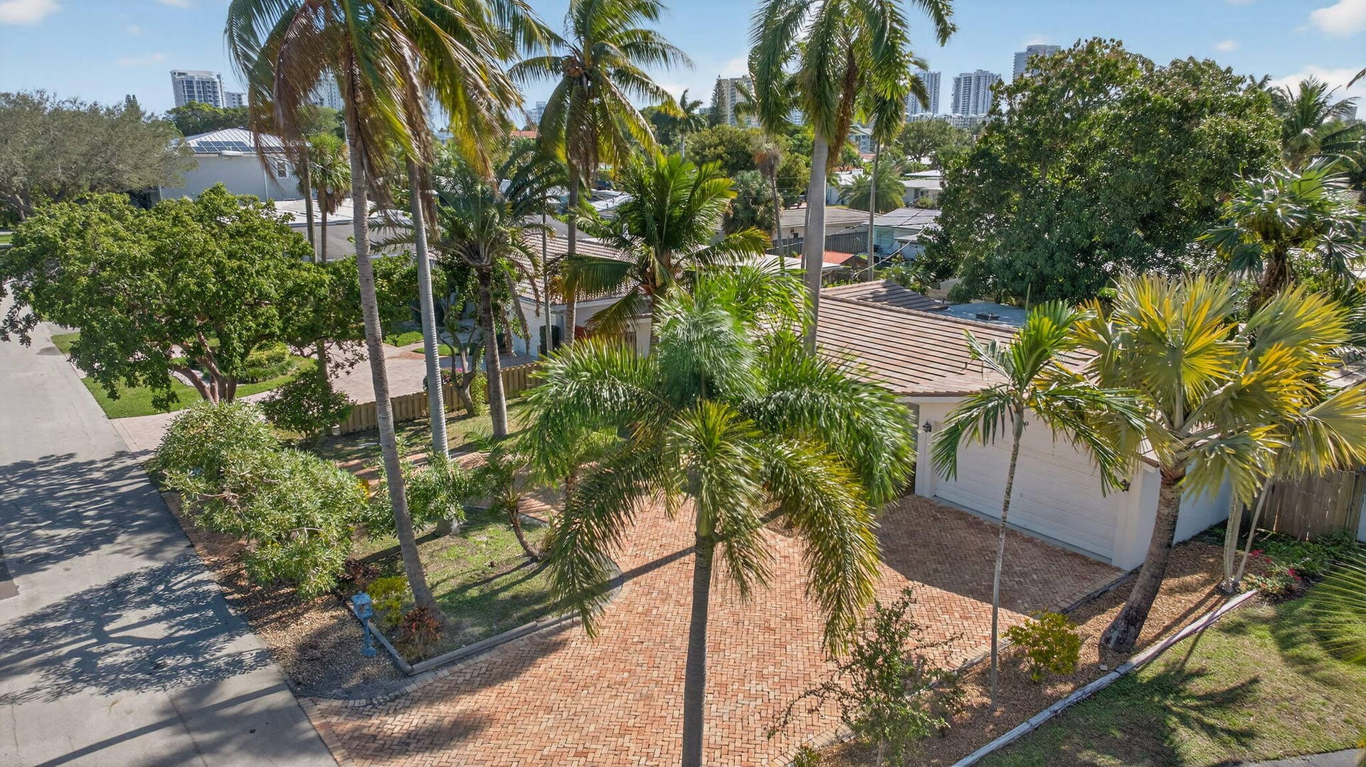 2580 SE 5th Court, Pompano Beach, FL 33062 48-web-or-mls-2580-