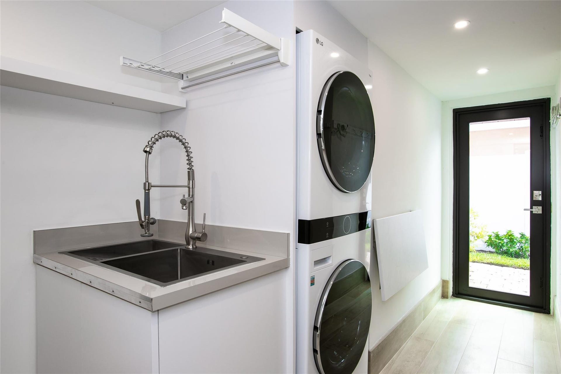 New W/D with Utility Sink and folding table (down)