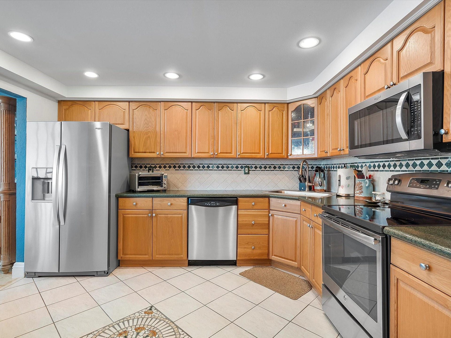 4010 Galt Ocean Drive, #1707-08, Fort Lauderdale, FL 33308 Kitchen