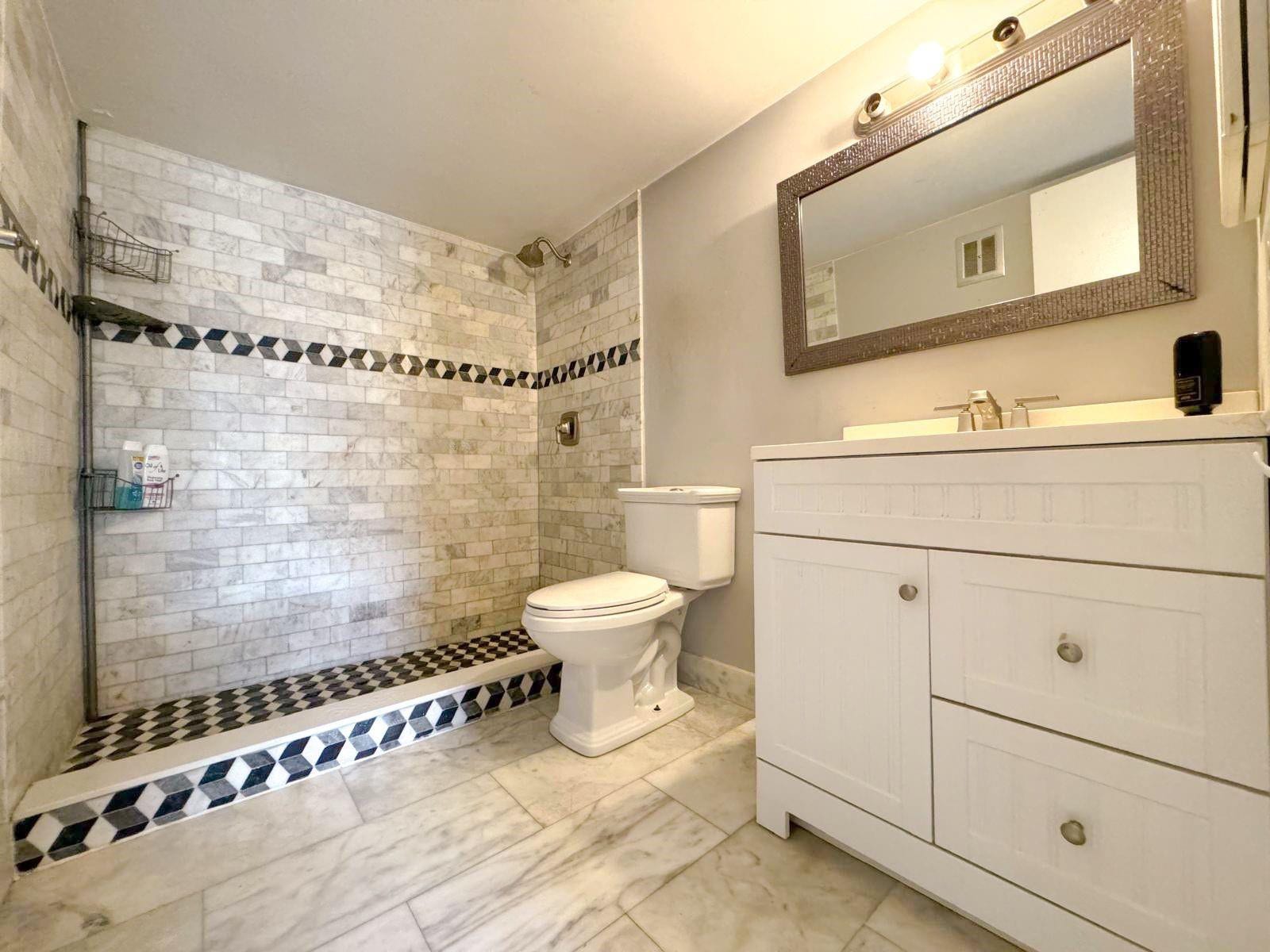 12 NE 19th Court, #204A, Wilton Manors, FL 33305 Photo 10