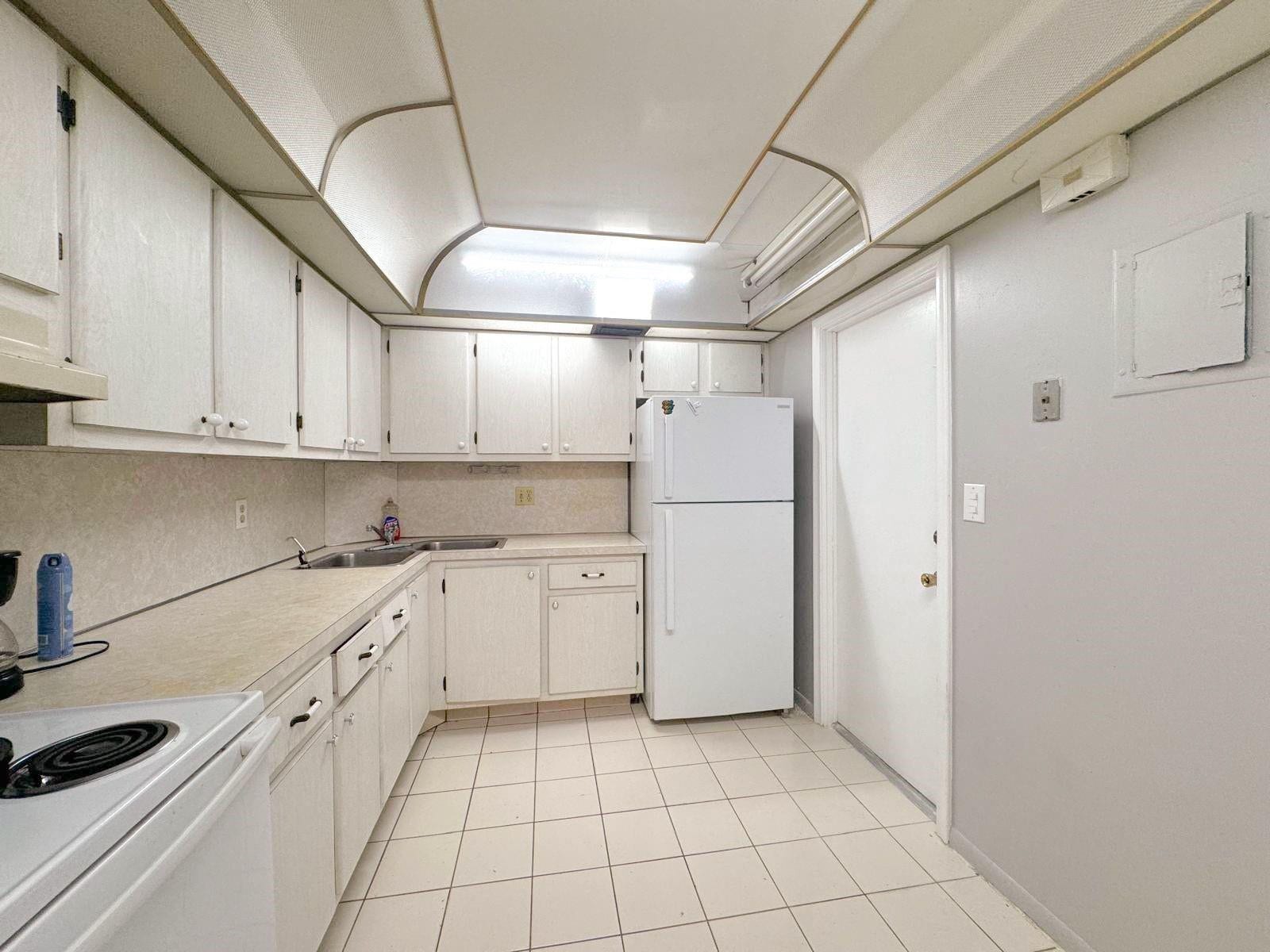 12 NE 19th Court, #204A, Wilton Manors, FL 33305 Photo 14