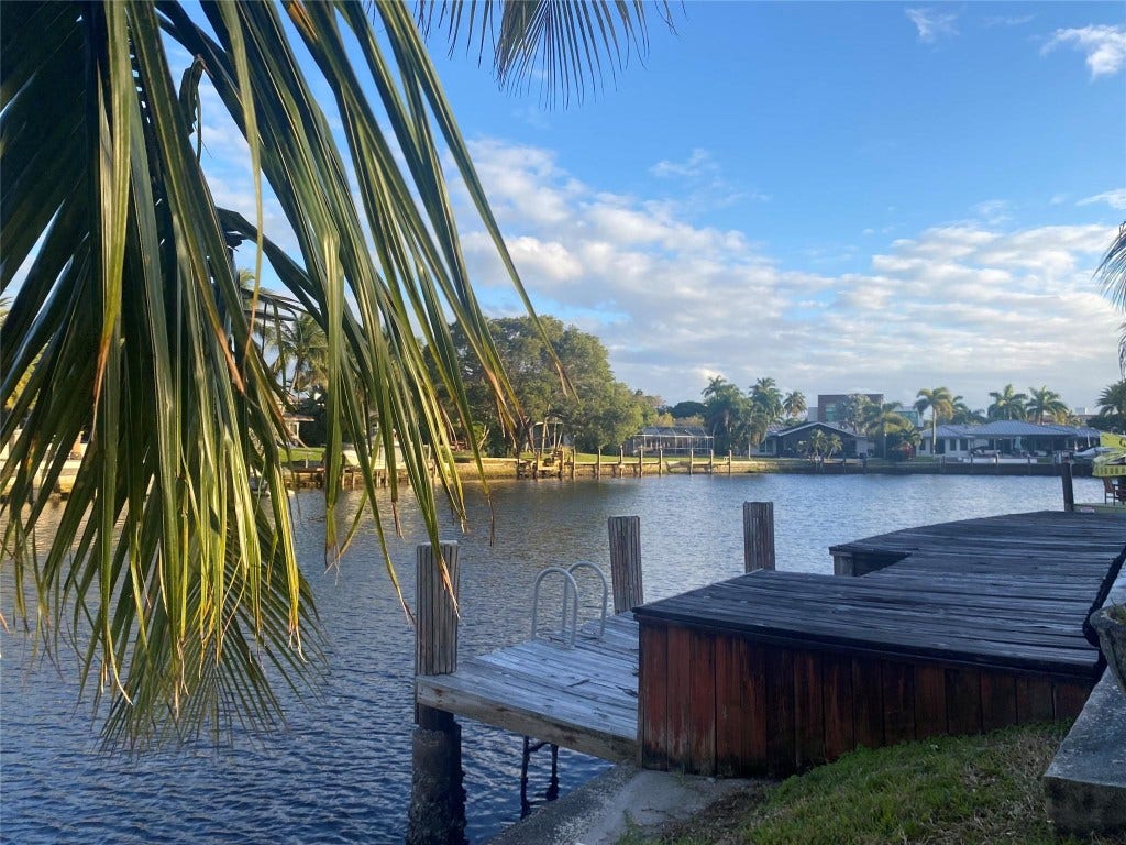 2464 NE 22nd Terrace, Fort Lauderdale, FL 33305