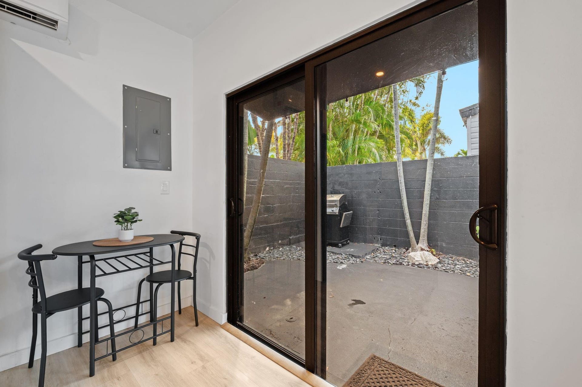 648 NE 16th Terrace, Fort Lauderdale, FL 33304