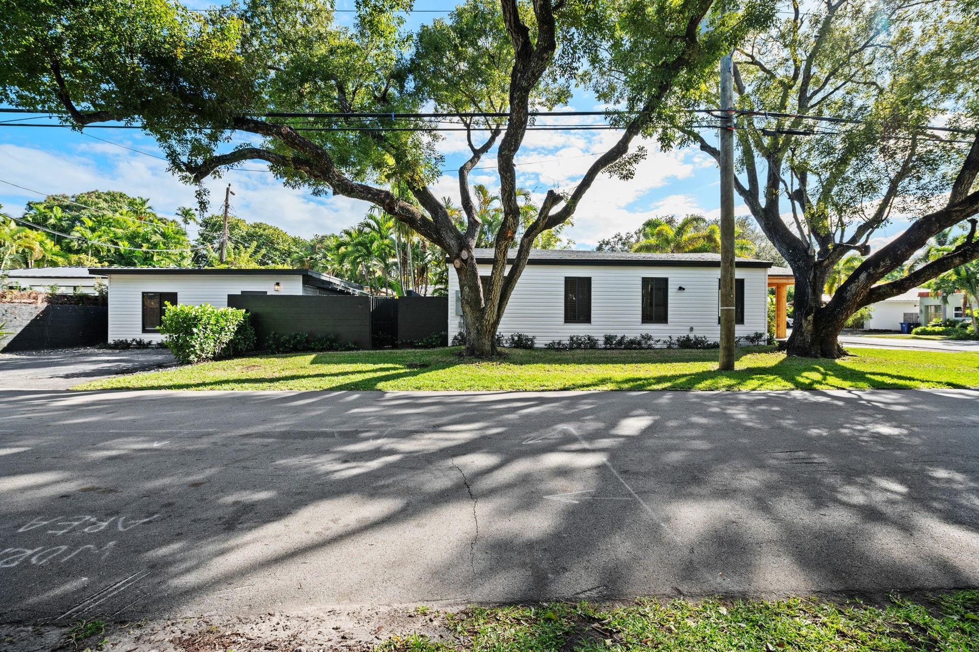 648 NE 16th Terrace, Fort Lauderdale, FL 33304