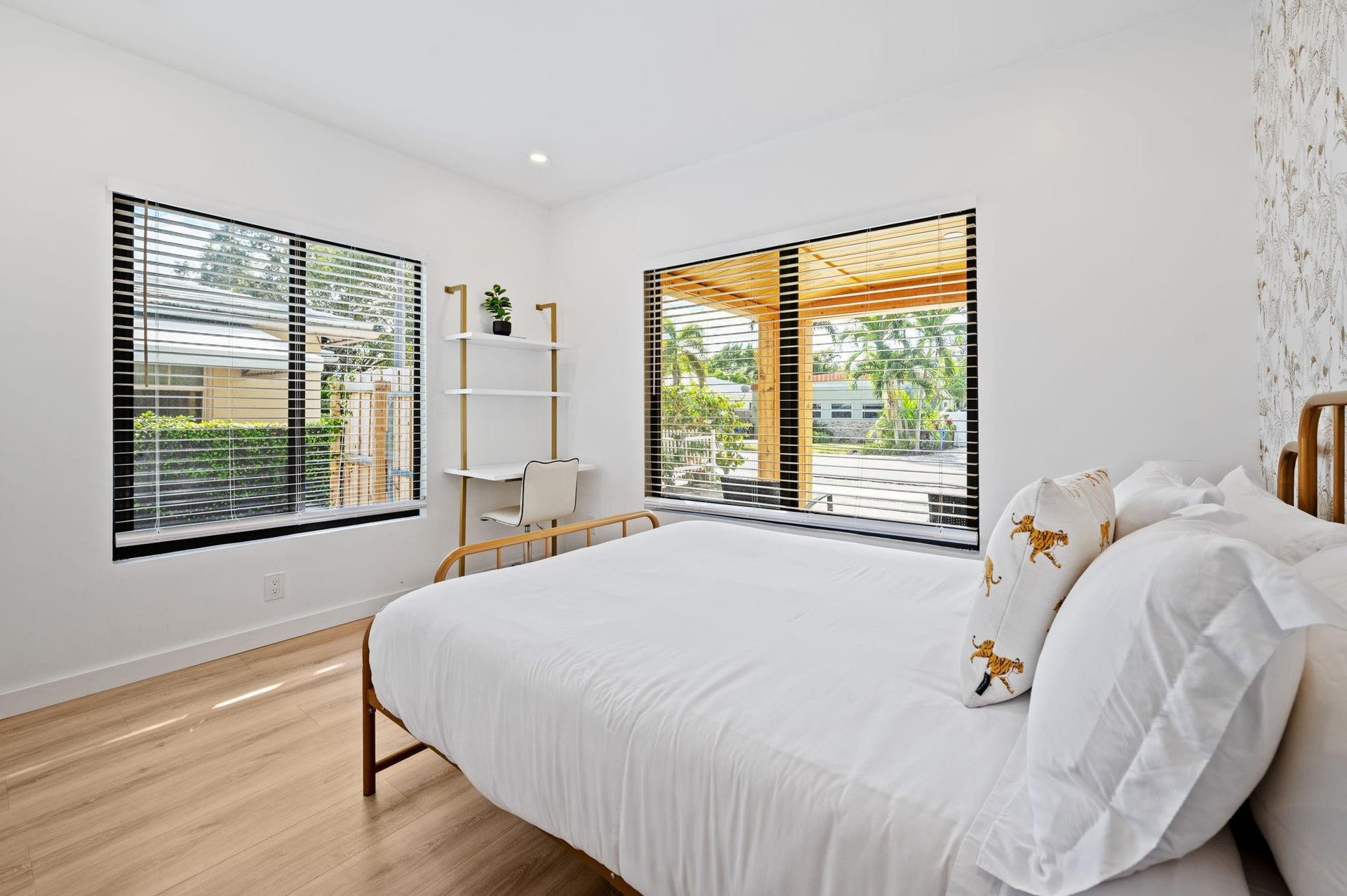 648 NE 16th Terrace, Fort Lauderdale, FL 33304