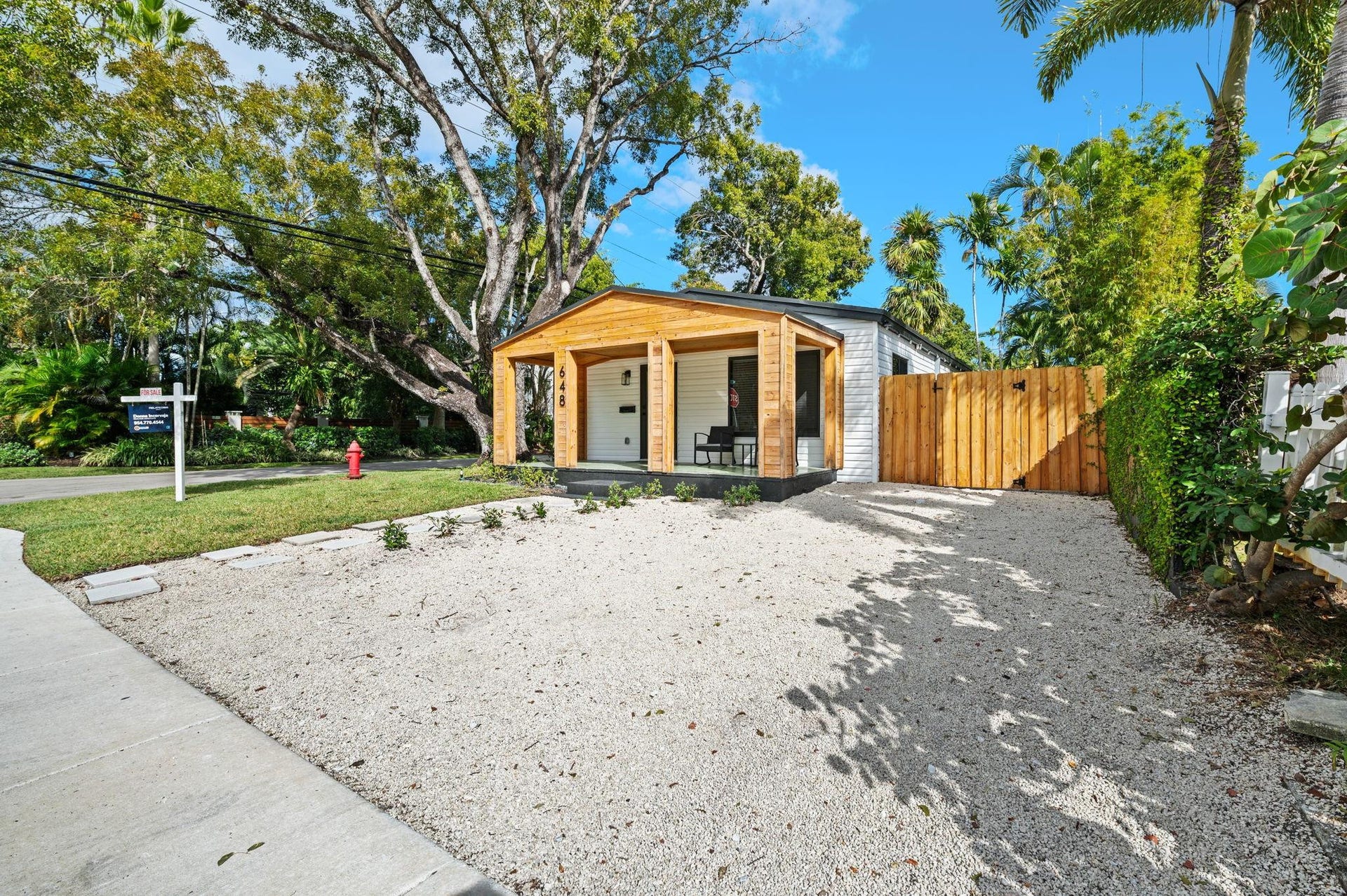 648 NE 16th Terrace, Fort Lauderdale, FL 33304