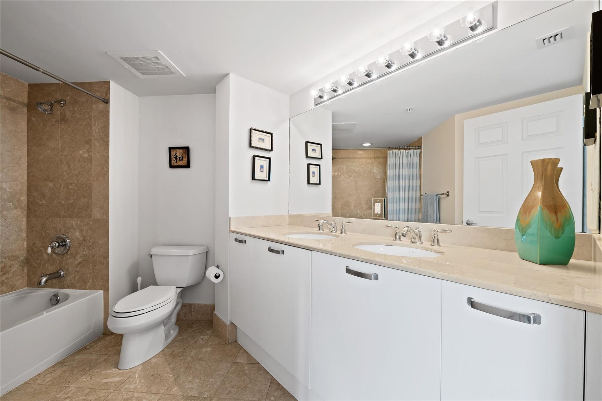 2011 N Ocean Boulevard, #504, Fort Lauderdale, FL 33305 2nd bathroom