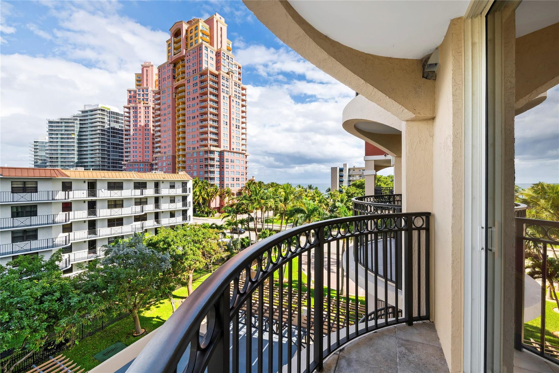 2011 N Ocean Boulevard, #504, Fort Lauderdale, FL 33305 2nd balcony