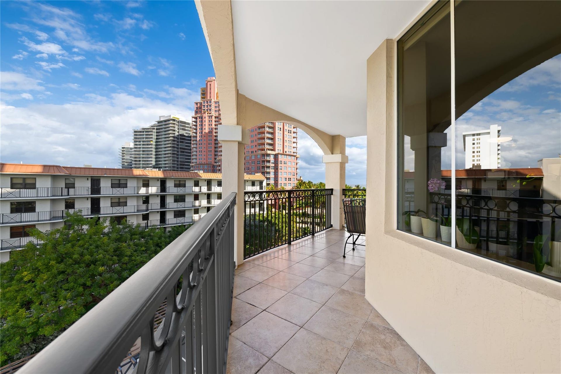 2011 N Ocean Boulevard, #504, Fort Lauderdale, FL 33305 Main balcony