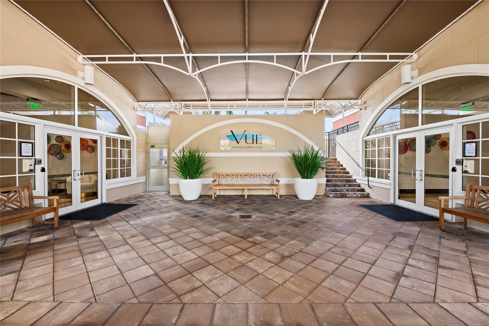 2011 N Ocean Boulevard, #504, Fort Lauderdale, FL 33305 Front entrance/valet