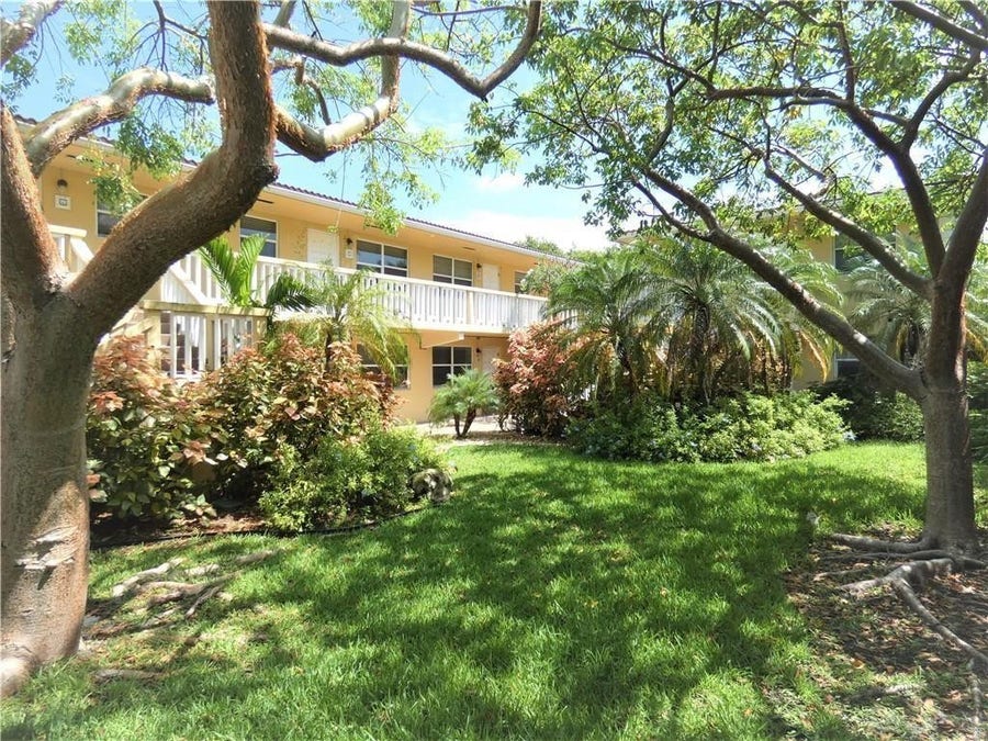 Property photo for 811 NE 14th Place, #6, Fort Lauderdale, FL